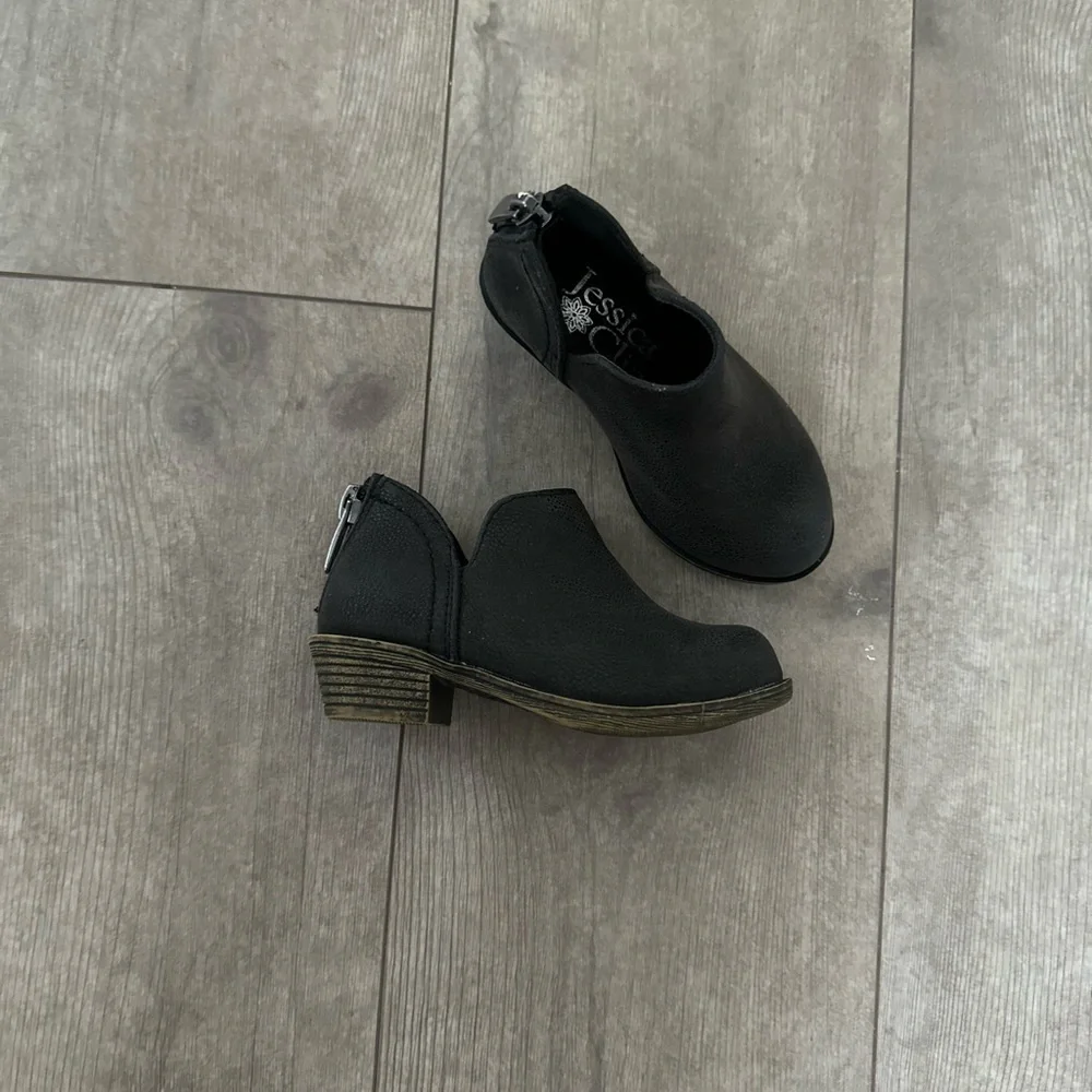 Jessica Cline toddler distressed ankle boots sz 5 toddler girl